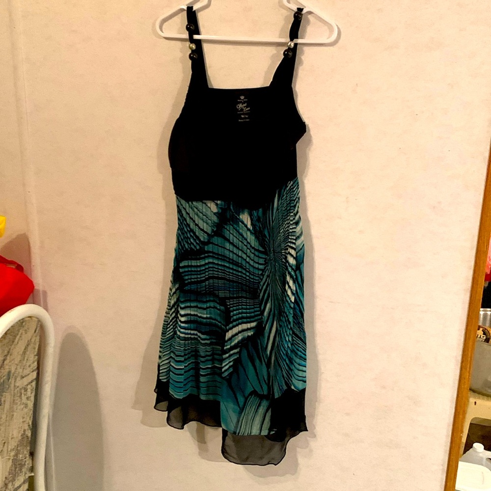 Beautiful and flowy point zero brand dress
